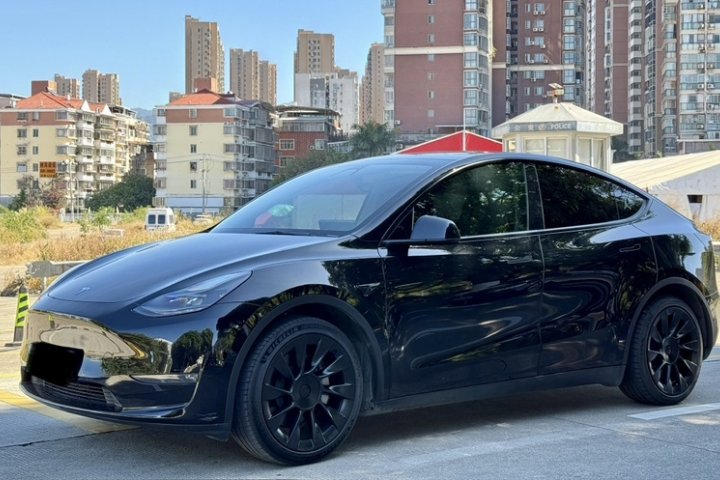 特斯拉 Model Y 标准续航后驱版