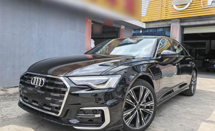 奥迪A6L 2024款 45 TFSI quattro 臻选动感型