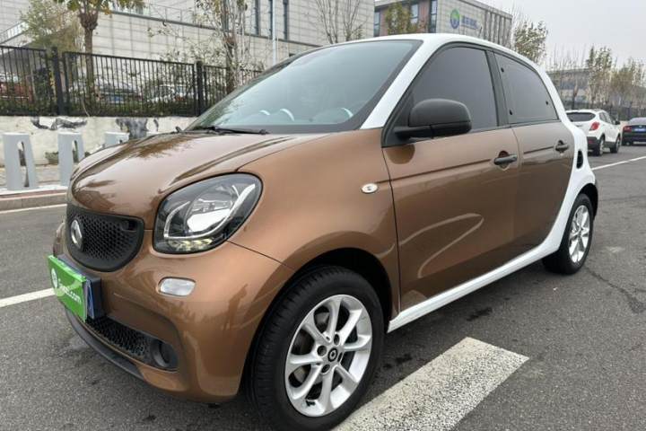 smart  forfour 1.0L 52千瓦靈動版