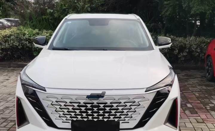 长安欧尚 Z6 2023款 蓝鲸 1.5T DCT智享型