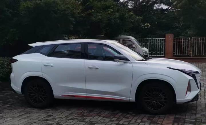 长安欧尚 Z6 2023款 蓝鲸 1.5T DCT智享型