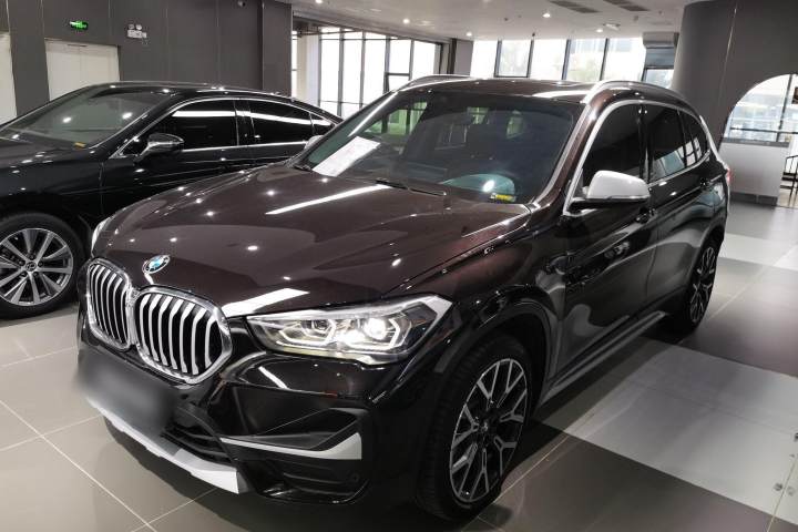 宝马 X1 改款 xDrive25Li 尊享型
