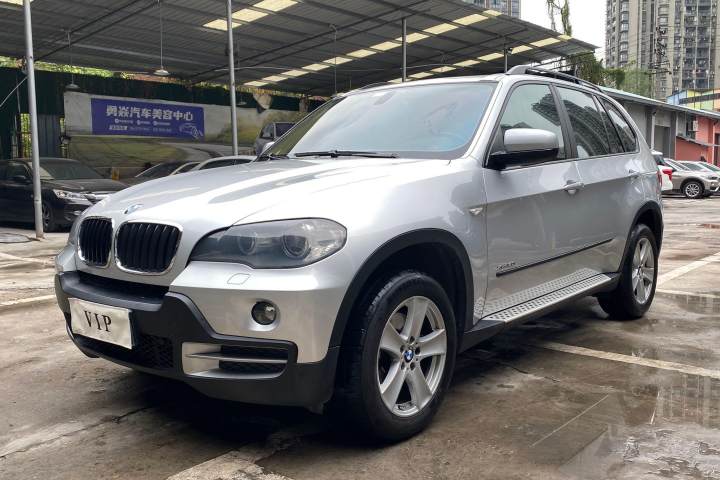 寶馬 X5(進(jìn)口) xDrive30i豪華型十周年紀(jì)念版