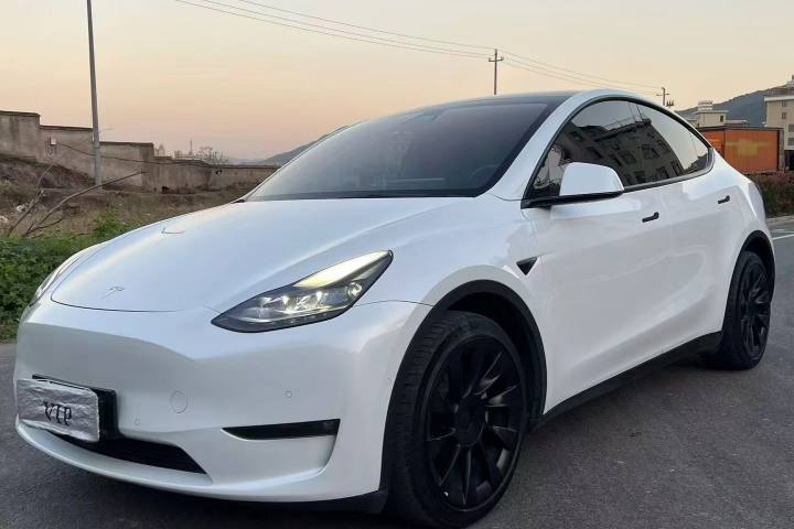 特斯拉 Model Y 改款二 长续航全轮驱动版