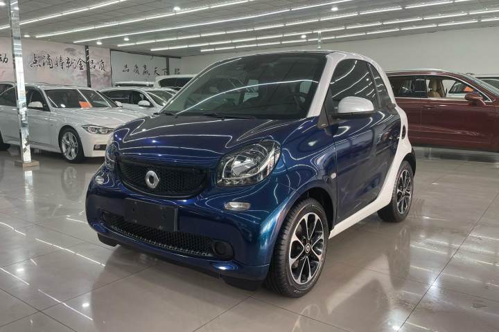 smart  fortwo 1.0L 52千瓦硬頂激情版