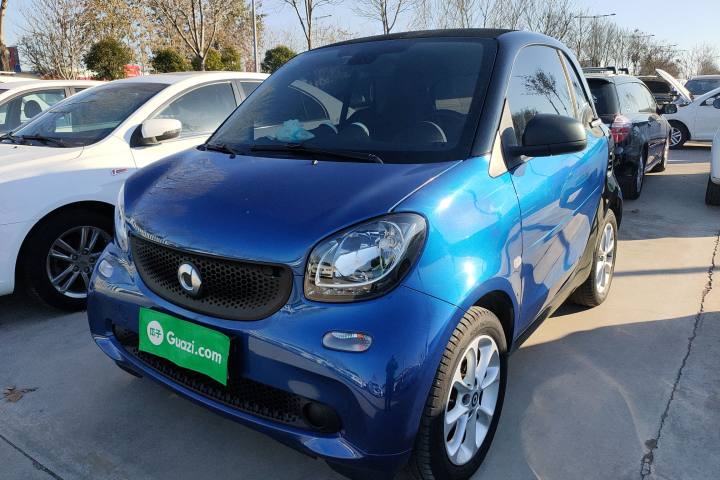 smart  fortwo 1.0L 52千瓦硬頂靈動版