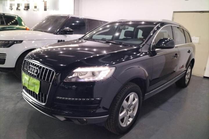 奥迪 Q7 35 TFSI 进取型