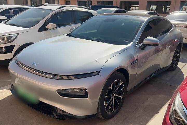 小鹏 P7 480标准续航智行版