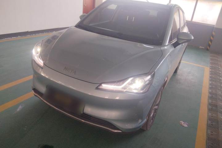 哪吒汽车 哪吒V 潮 400 Lite