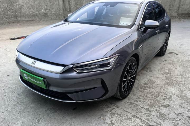 比亚迪 秦PLUS 冠军版 EV 610KM卓越型