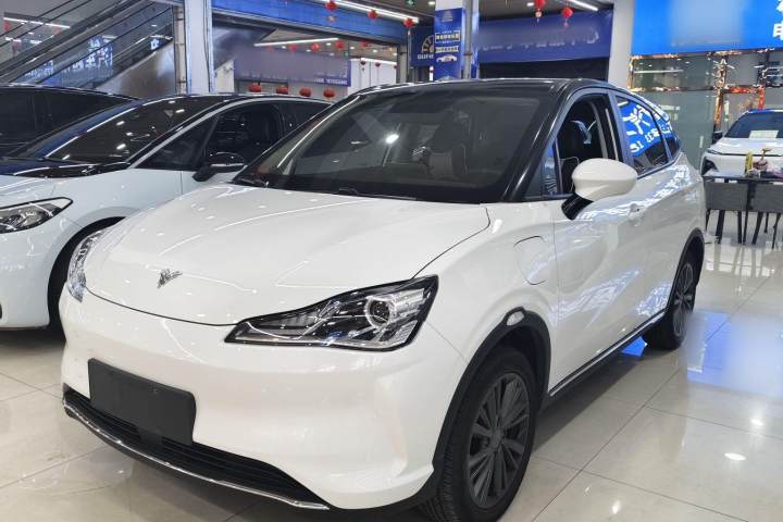 哪吒汽车 哪吒V 潮 400 Lite