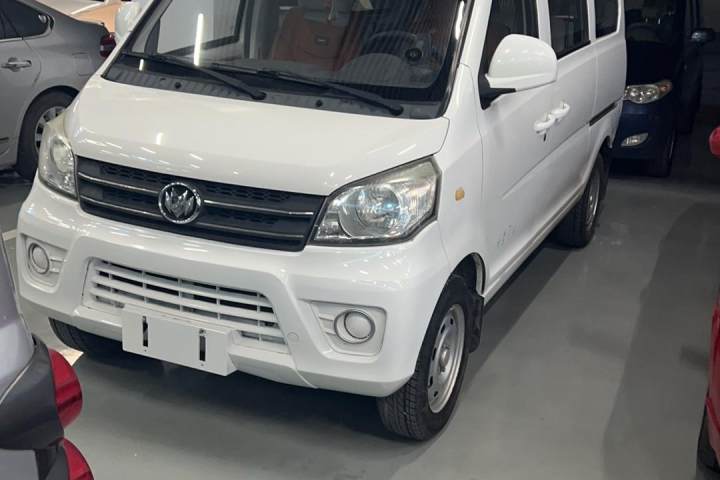 新龙马汽车 启腾M70 1.2L实用型LJ469Q-AE2