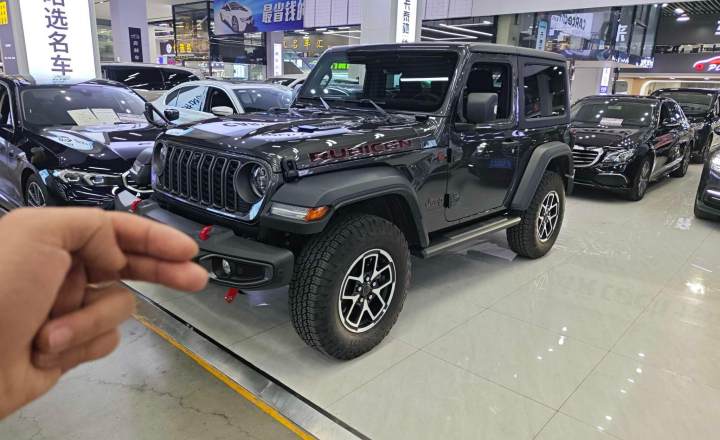 Jeep 牧馬人 2024款 2.0T 羅賓漢兩門版