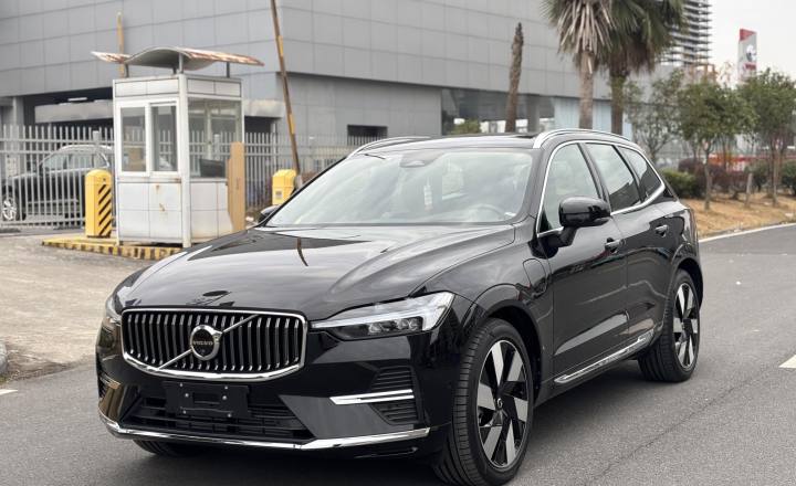 沃尔沃XC60新能源 2024款 T8 插电混动 长续航四驱智雅豪华版