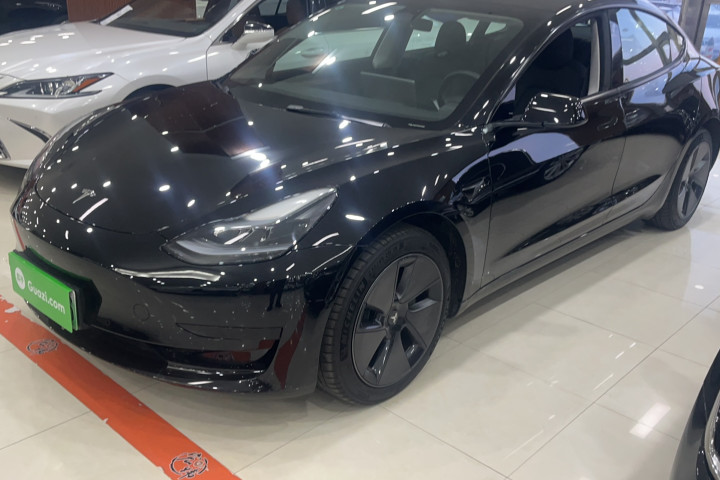 特斯拉 Model 3 后轮驱动版