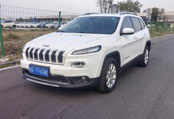 Jeep 自由光 2017款 2.0L 优越版