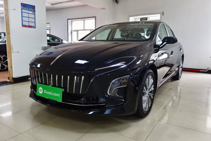 红旗 E-QM5 500km 出行版