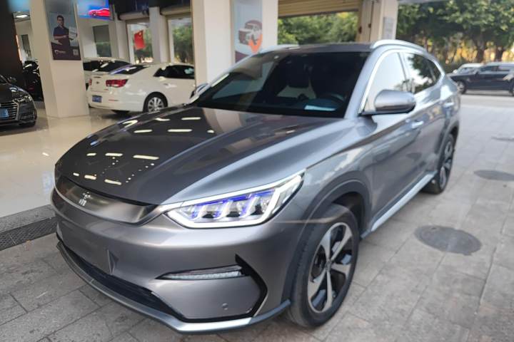 比亚迪 宋PLUS新能源 EV 尊贵型