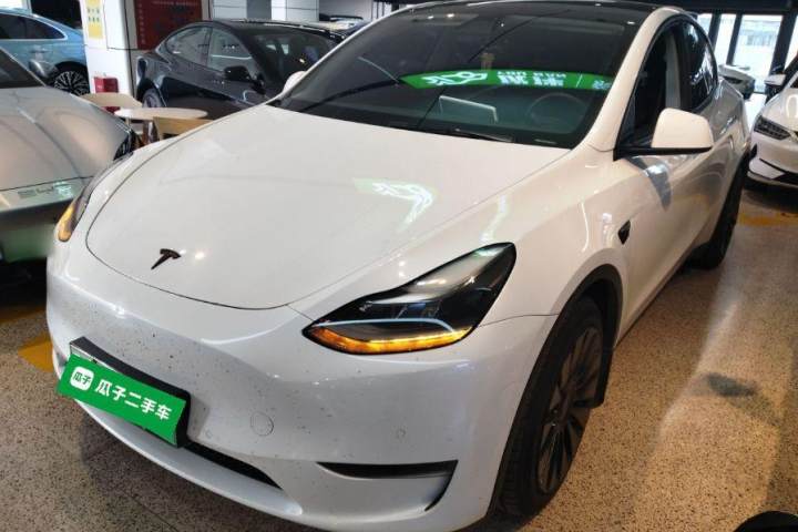 特斯拉 Model Y 标准续航后驱版