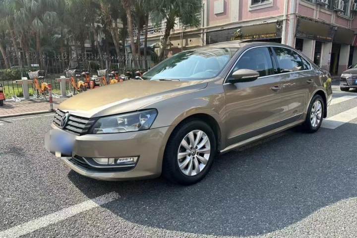 大众 帕萨特 1.8TSI DSG尊荣版