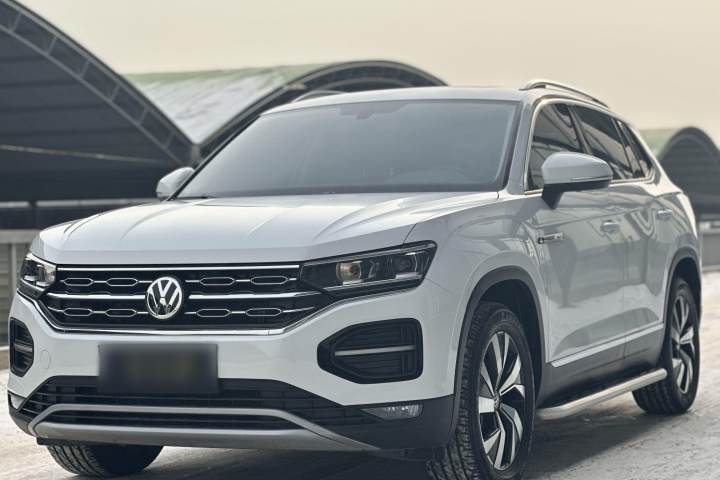 大众 探岳 330TSI 两驱豪华智联版