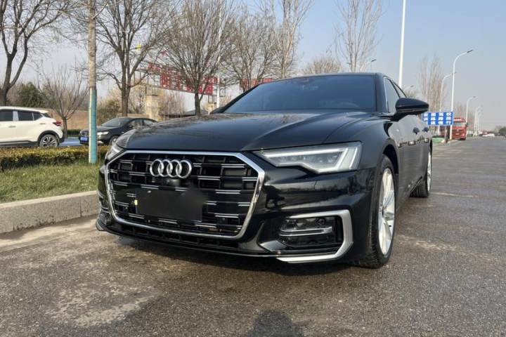 奥迪 A6L 改款 45 TFSI 臻选动感型