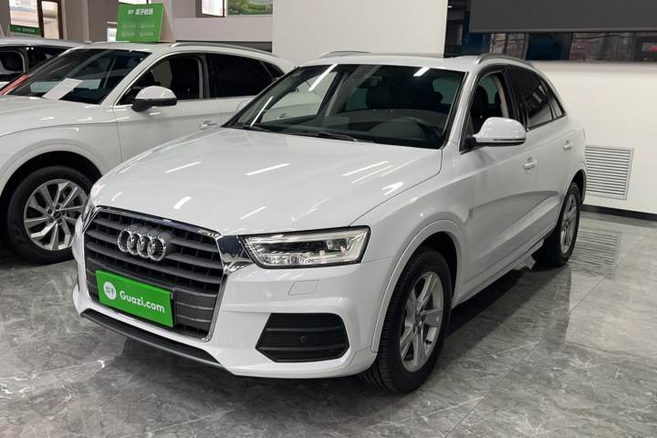 奥迪 Q3 30周年年型 30 TFSI 时尚型