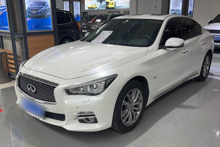 英菲尼迪 Q50L 2.0T 悅享版