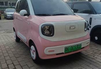 奔腾 小马 2024款 122km 萌趣马