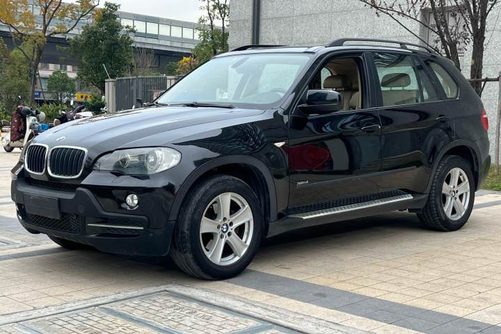 寶馬 X5(進(jìn)口) xDrive30i尊貴型