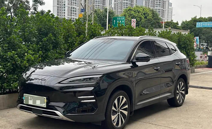 比亞迪 宋PLUS新能源 2024款 榮耀版 EV 520km 尊貴型