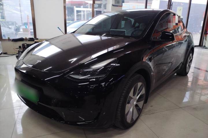 特斯拉 Model Y 后輪驅(qū)動版