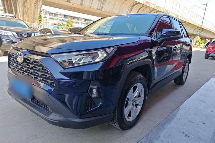 豐田 RAV4榮放 2.0L CVT兩驅(qū)都市版