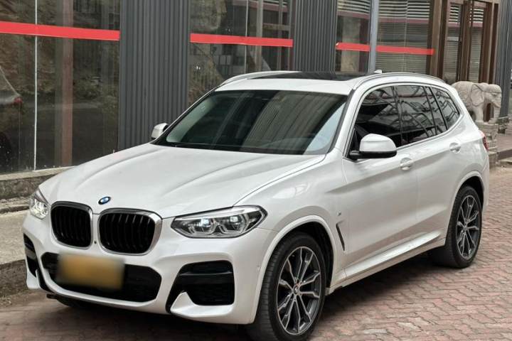 寶馬 X3 xDrive30i 領(lǐng)先型 M運(yùn)動(dòng)套裝