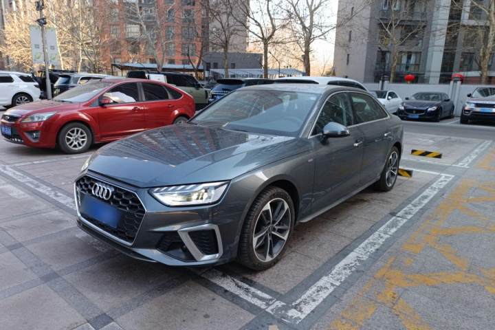 奥迪A4L 2023款 40 TFSI 时尚动感型