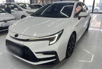 丰田 雷凌 2023款 智能电混双擎 1.8L 运动版