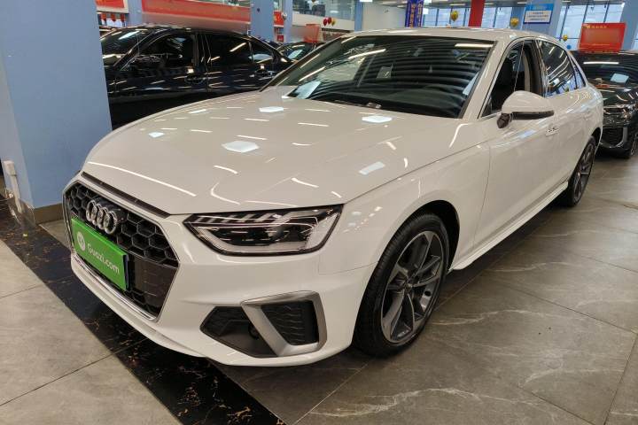 奧迪 A4L 40 TFSI 時尚動感型