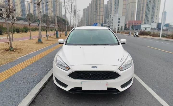福特 福克斯 2018款 两厢经典 1.6L 自动舒适型智行版