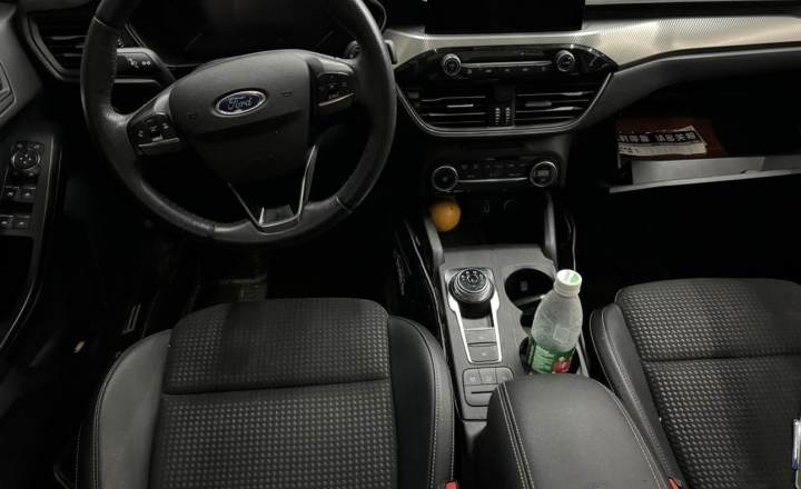 福特 福克斯 2021款 三厢 EcoBoost 180 自动锋潮型