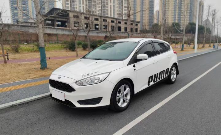 福特 福克斯 2018款 两厢经典 1.6L 自动舒适型智行版