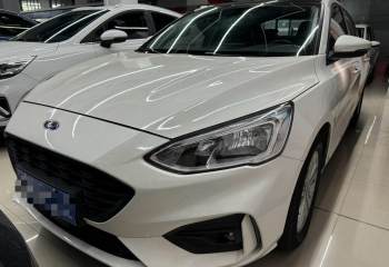 福特 福克斯 2021款 三厢 EcoBoost 180 自动锋潮型