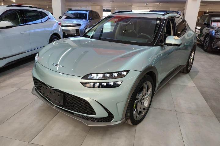捷尼赛思 GV60 双电机四驱高性能旗舰版