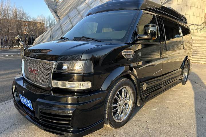 GMC SAVANA 5.3L 领袖版