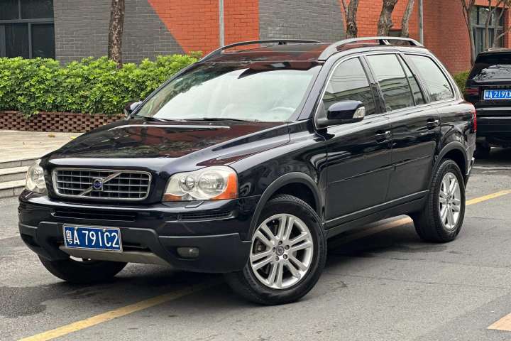 沃尔沃 XC90 2.5T AWD