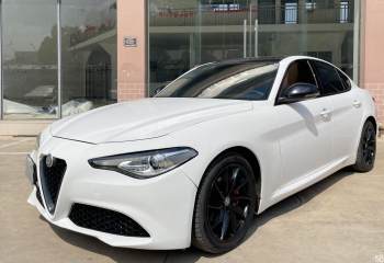 阿尔法·罗密欧 Giulia朱丽叶 2017款 2.0T 200HP 豪华版