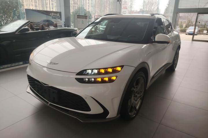 捷尼赛思 GV60 双电机四驱高性能旗舰版