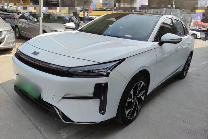 吉利银河 银河L6 125km 星舰