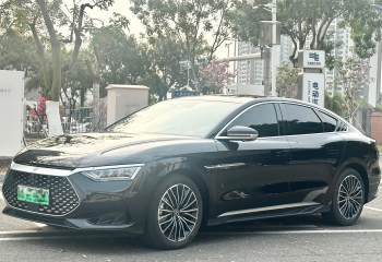 比亚迪 汉 2024款 DMi 荣耀版 121KM 尊享型