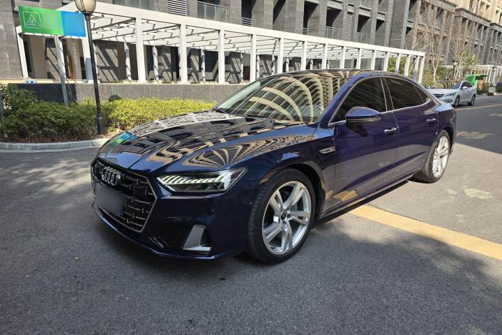 奥迪 A7L 45TFSI quattro S-line 见远型 流晶套装