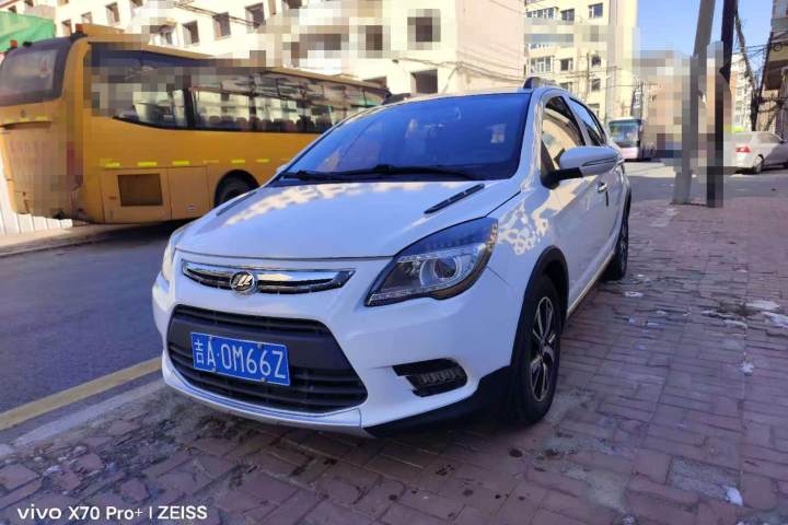力帆汽车 力帆X50 1.5L CVT尊贵型